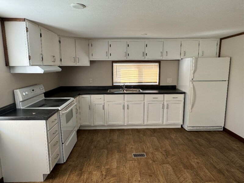 4664 US-30 in Kearney, NE - Building Photo