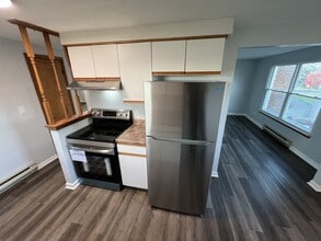 2716 Alder Creek Dr S, Unit 2 in North Tonawanda, NY - Foto de edificio - Building Photo