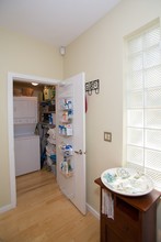 1622 Bay Rd in Miami Beach, FL - Building Photo - Interior Photo