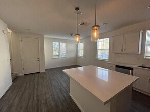 2939 Limoges Walk in Sacramento, CA - Building Photo - Building Photo