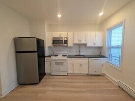 12 Pollock Ave in Jersey City, NJ - Building Photo