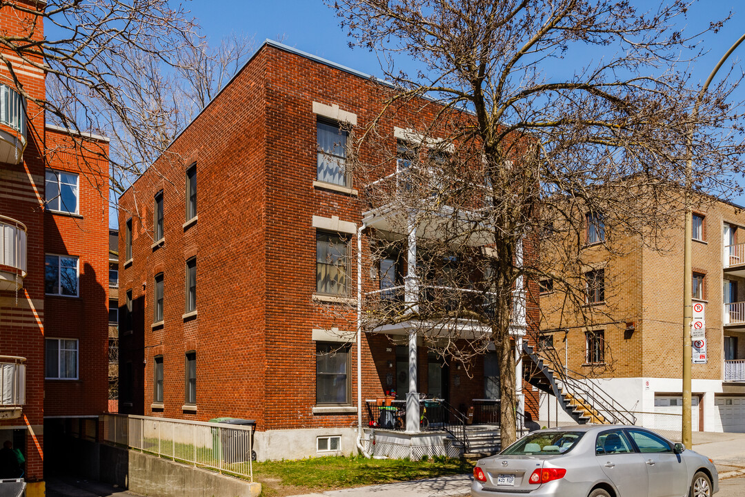 3333 Lacombe Av in Montréal, QC - Building Photo