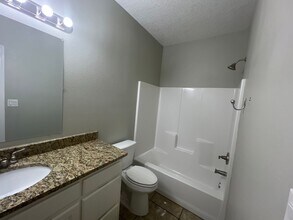 3816 Lockhaven Dr in Clovis, NM - Building Photo - Building Photo