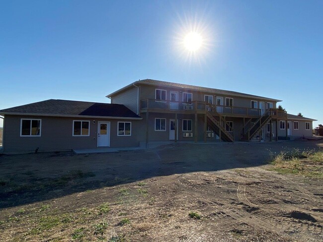 Eastside Townhomes in Lake Preston, SD - Foto de edificio - Building Photo