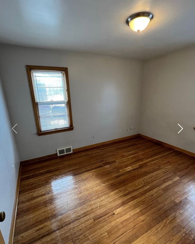 10310 Park Heights Ave in Garfield Heights, OH - Building Photo - Building Photo