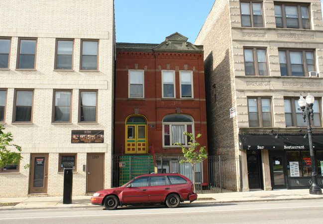 1319 W Taylor St in Chicago, IL - Building Photo - Building Photo