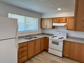 1116 Stevens St in Medford, OR - Building Photo - Building Photo