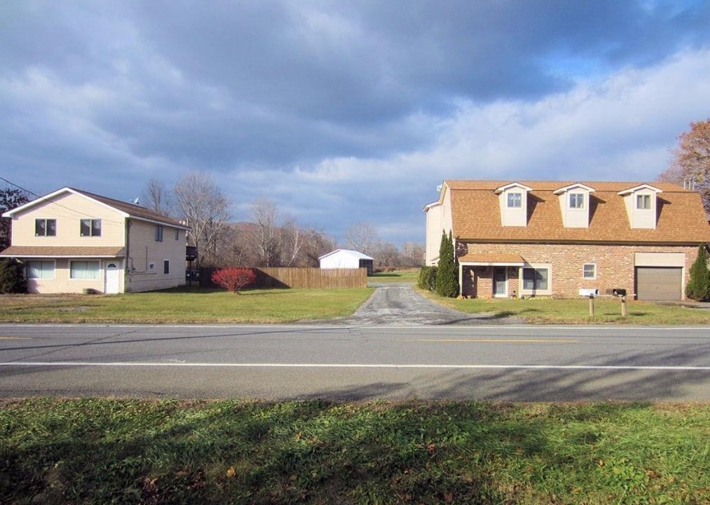 1871-1875 State Route 23 in Craryville, NY - Building Photo