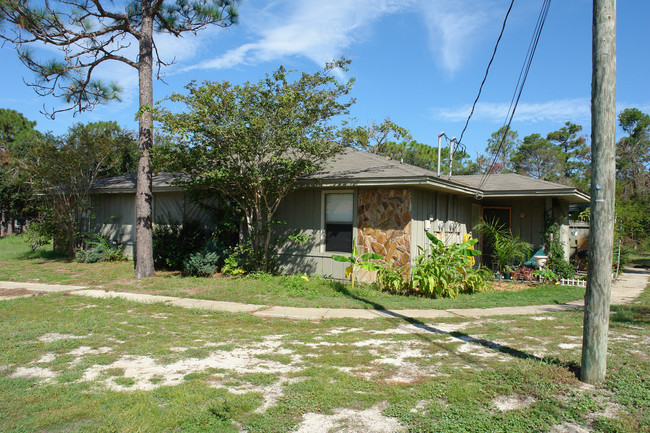 3365 Green Briar Cir in Gulf Breeze, FL - Building Photo - Building Photo