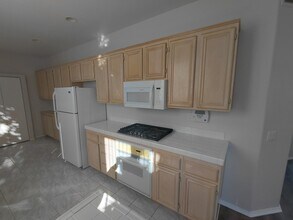 2289 Willow Creek Cir in Chula Vista, CA - Building Photo - Building Photo