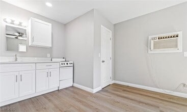 306 Eastminister Ct in Henderson, NV - Building Photo - Building Photo