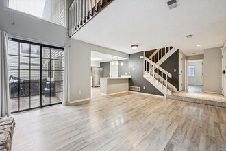 12410 E Pacific Cir in Aurora, CO - Building Photo - Building Photo