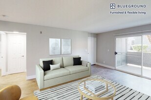 3831 Orchid Ln in Calabasas, CA - Building Photo