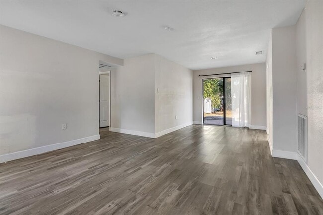 147 Melanie Ln in Brandon, FL - Building Photo - Building Photo