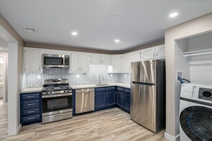 Avon Place in Avon, CT - Building Photo