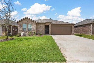 2428 Montgomery St in Sherman, TX - Building Photo