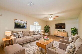 350 Lake Shepard Dr in Apopka, FL - Building Photo - Building Photo