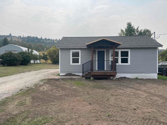 610 16th Ave E in Polson, MT - Foto de edificio - Building Photo
