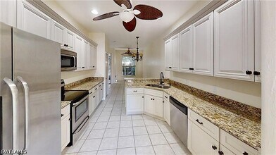 2200 Arielle Dr in Naples, FL - Building Photo - Building Photo