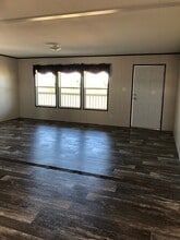 7354 FM 36 in Quinlan, TX - Building Photo - Building Photo