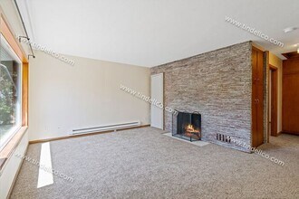 4311 SE Ellis St in Portland, OR - Building Photo - Building Photo