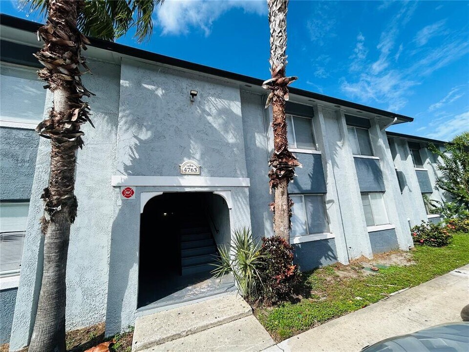 4763 S Texas Ave in Orlando, FL - Foto de edificio