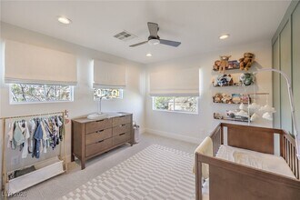 5404 Avent Ferry St in Las Vegas, NV - Foto de edificio - Building Photo