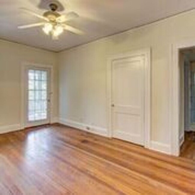 Charming Apartments in the Heart of Virginia Highland! in Atlanta, GA - Foto de edificio - Building Photo