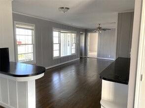 704 Scurlock St in Grandview, TX - Building Photo - Building Photo