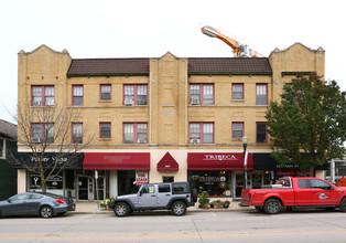 5225-5231 Main St in Downers Grove, IL - Building Photo - Building Photo