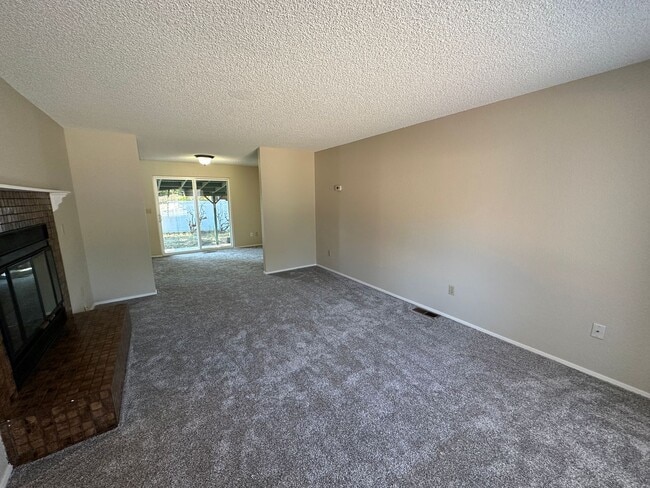813 Haskell Ct in Dupont, WA - Building Photo - Building Photo
