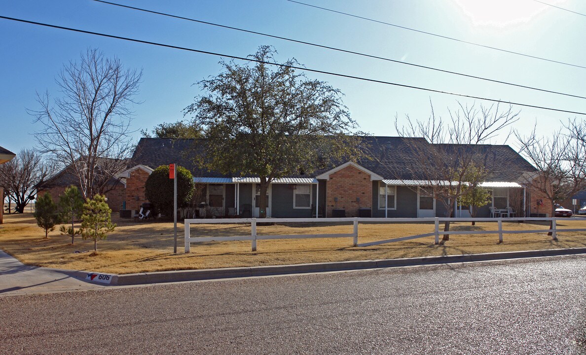 Idalou Manor Apartments in Idalou, TX - Building Photo