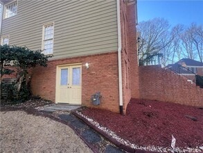 3125 Brownwood Dr in Snellville, GA - Building Photo - Building Photo