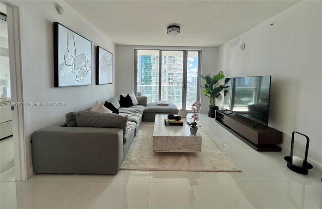 300 Sunny Isles Blvd, Unit 4-1104 in Sunny Isles Beach, FL - Building Photo - Building Photo