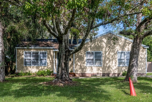 property at 4853 Riverdale Rd