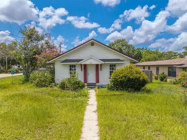 property at 916 Cohassett Ave