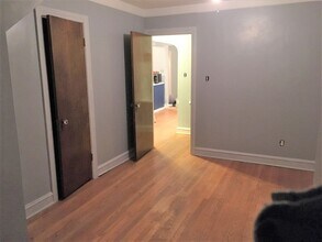 6550 W Ebinger Dr, Unit 2 in Niles, IL - Building Photo - Building Photo