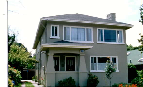 6045-6051 Harwood Ave in Oakland, CA - Foto de edificio - Building Photo