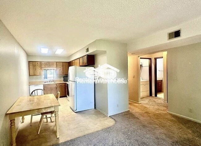 1003 NW Greenwood St in Ankeny, IA - Building Photo - Building Photo