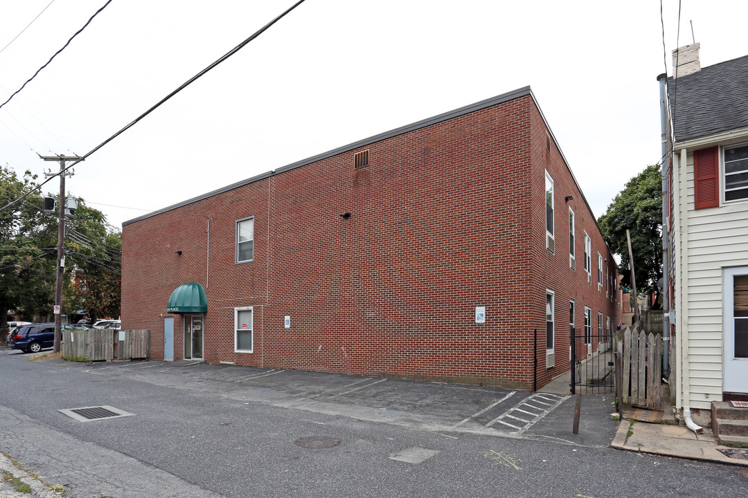 Tabor Place in Lancaster, PA - Building Photo