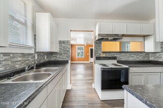 1018 W 23rd St in Jacksonville, FL - Building Photo - Building Photo