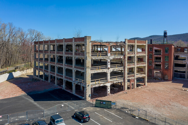 7 Ferry in Easthampton, MA - Building Photo - Building Photo