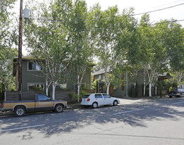 1912-1924 SE 11th Ave Apartments