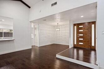 15751 Mapleview Cir in Dallas, TX - Building Photo - Building Photo