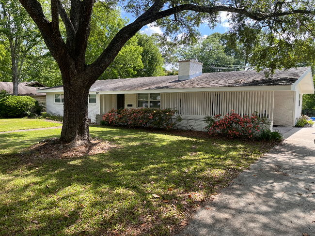 property at 754 Westbrook Dr