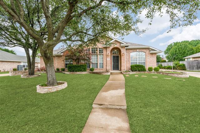 529 Lochwood Dr in Murphy, TX - Building Photo
