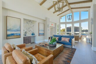 Acclaim at Hinsdale Lake in Willowbrook, IL - Building Photo - Building Photo