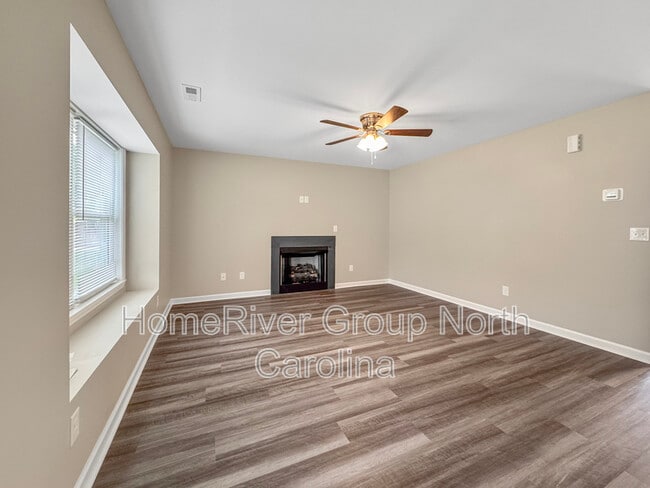 504 Kelly Rd in Greensboro, NC - Building Photo - Building Photo