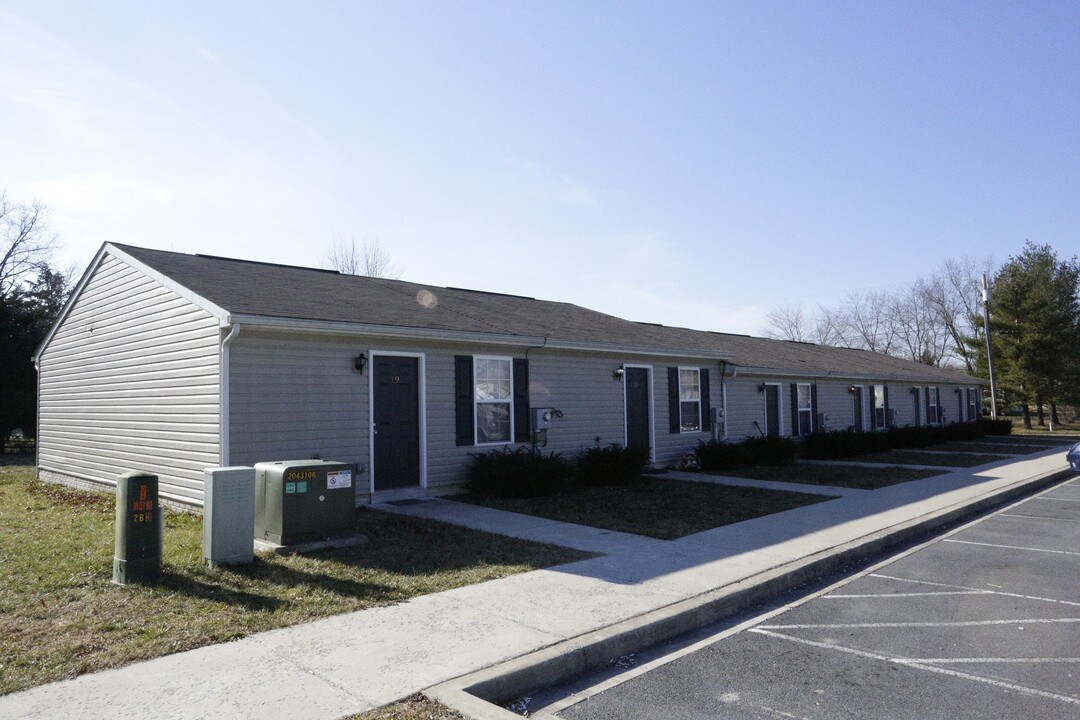 Fegan Road Apartments in Bunker Hill, WV - Foto de edificio