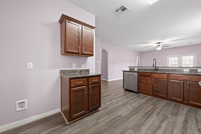 30914 W Lost Creek Blvd in Magnolia, TX - Building Photo - Building Photo